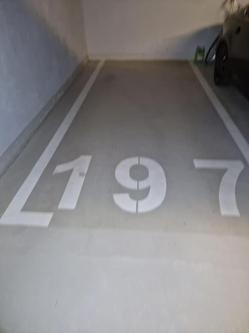 Luxury Princessa & Garage & Cable Tv Channels Apartament