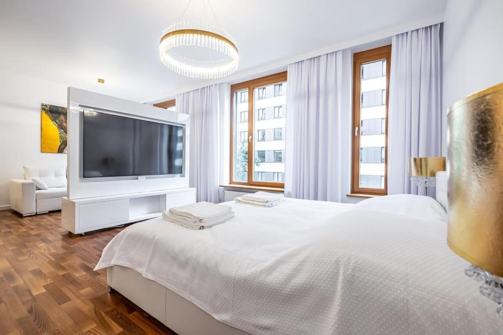 Luxury Princessa & Garage & Cable Tv Channels Apartament Warszawa