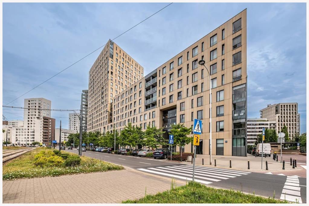 Luxury Princessa & Garage & Cable Tv Channels Apartament Warszawa