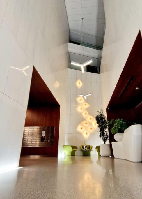 Luxury Princessa & Garage & Cable Tv Channels Apartament